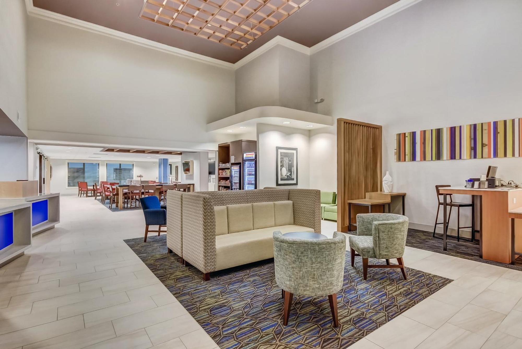 Hotel Express & Airport I85 By Ihg 3*