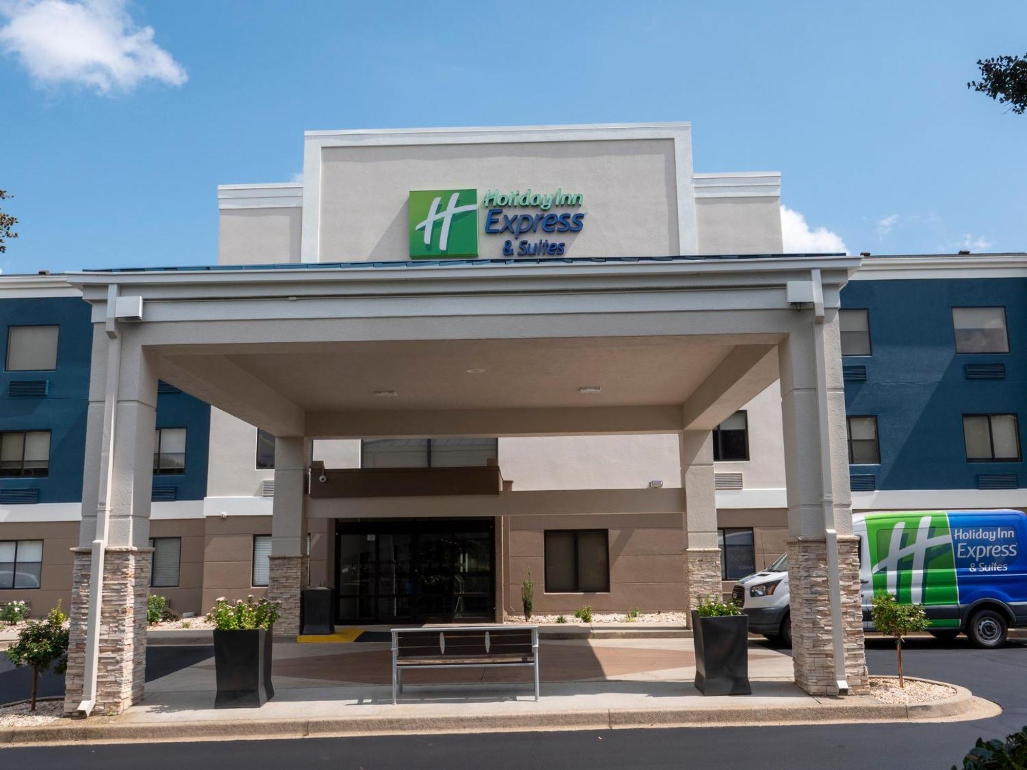 Hotel Express & Airport I85 By Ihg